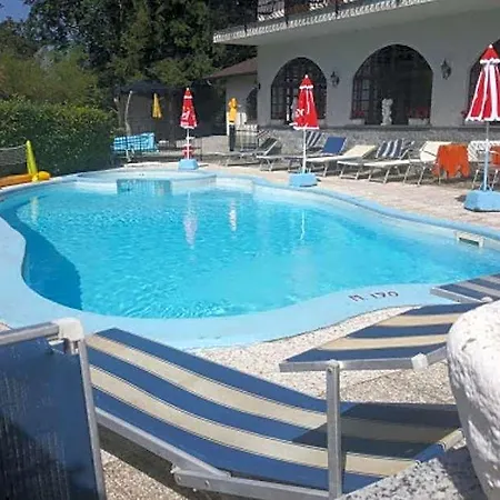 Hotel Madonna Di Luciago 2*