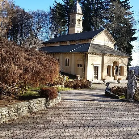 Hotel Madonna Di Luciago 2*