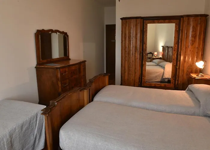 Hotel Madonna Di Luciago 2*