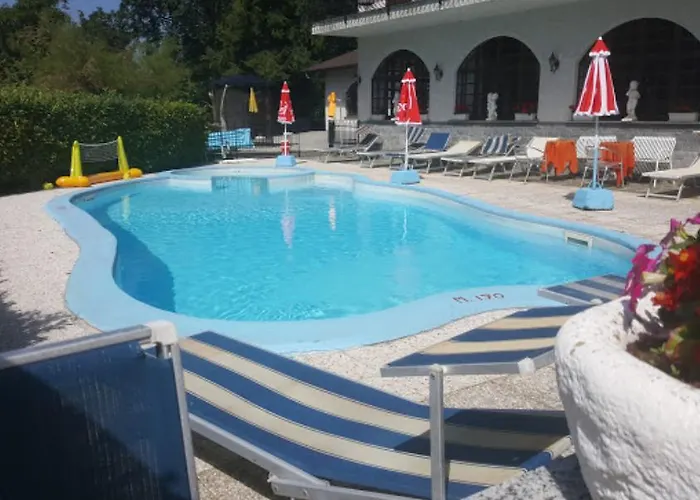 Madonna Di Luciago Hotel 2*