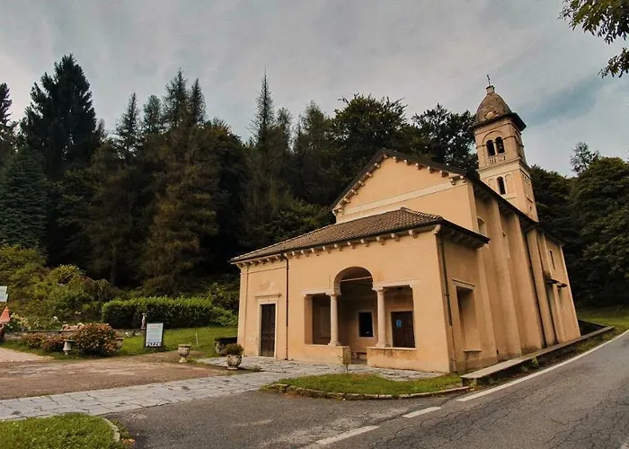 Madonna Di Luciago 2*